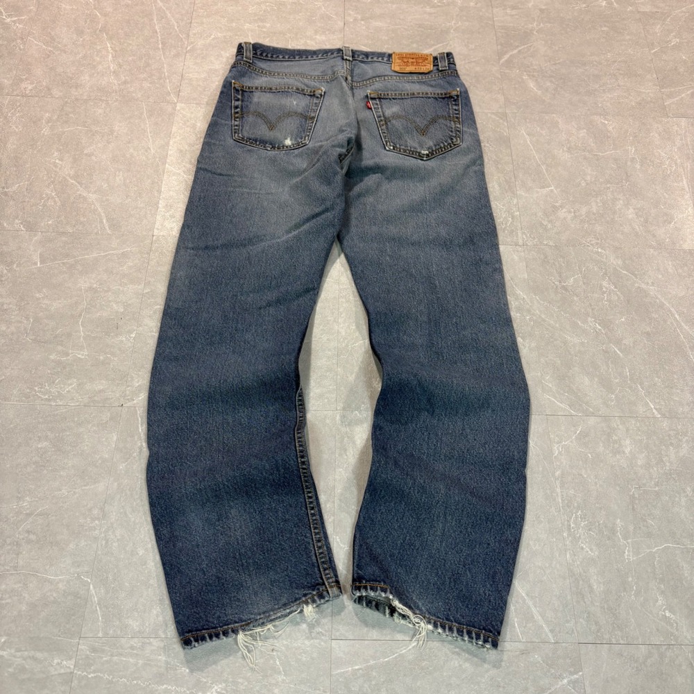 Y2K Levi's 505 blue denim jeans